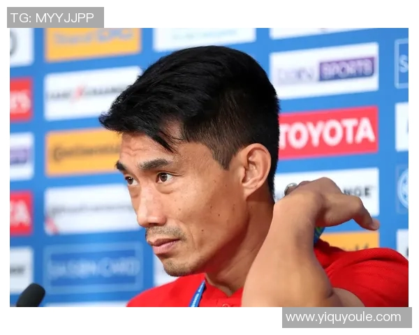 亚洲足球明星的传奇人生与激情岁月的小说之旅