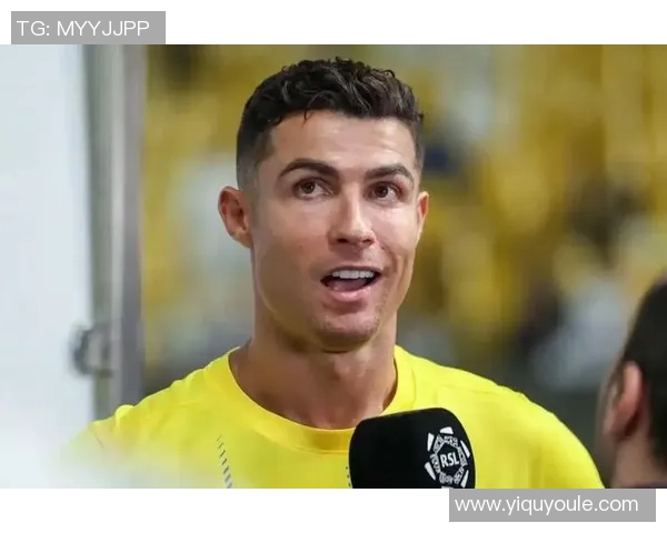 国外歌手与足球明星亲密互动视频引发热议粉丝们纷纷点赞评论热情高涨